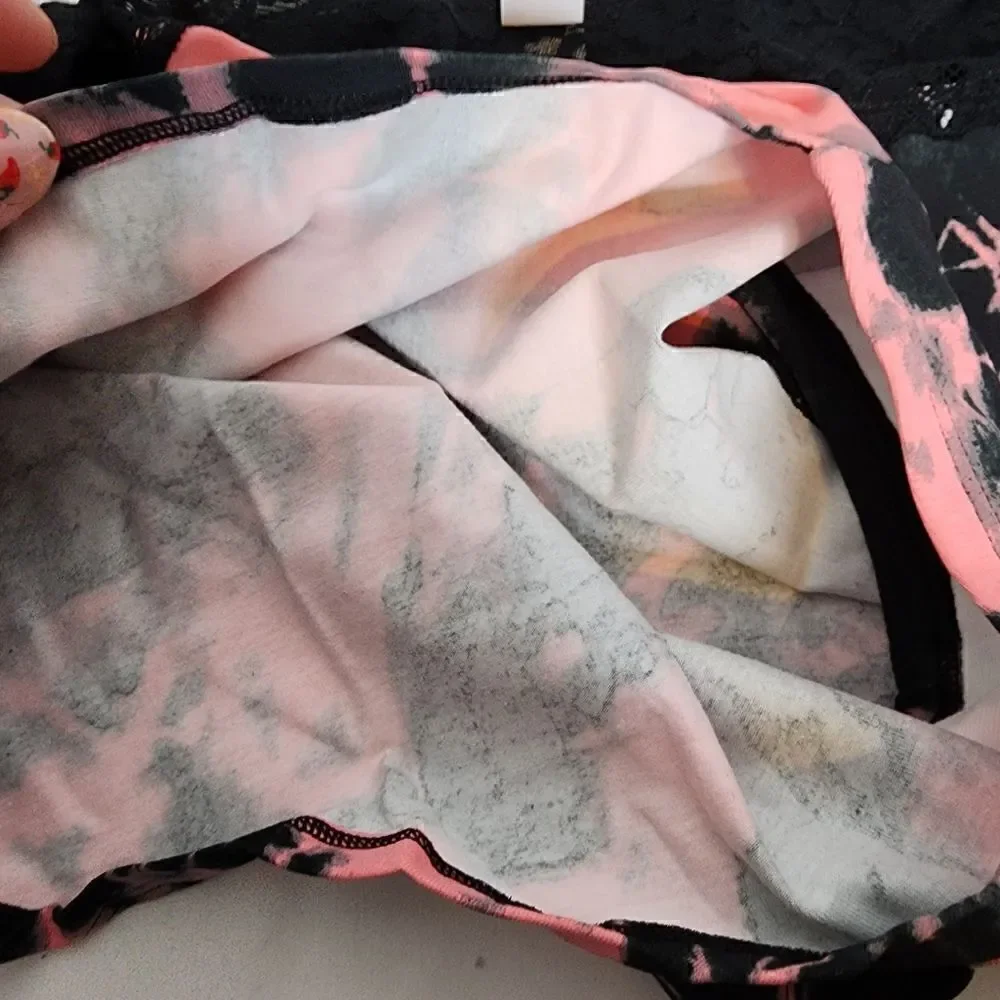 4X 26W Torrid Cotton Boyshort Panty Tiedye Pink Black Lace Trim Mid Rise Medium